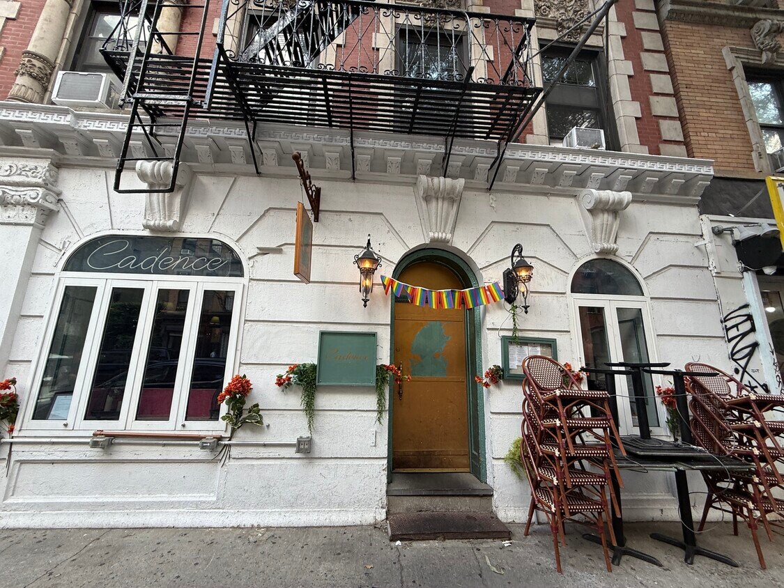 111 E 7th St